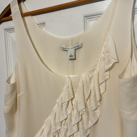 NWT Silk Ivory Ruffle Top Size Small - Picture 2 of 13